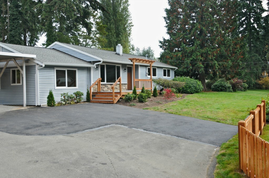 Property Photo:  22209 93rd Place W  WA 98020 