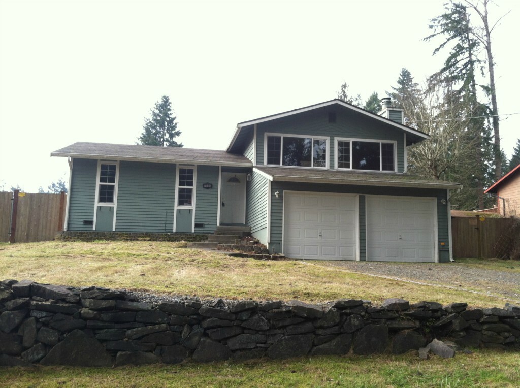 Property Photo:  7515 190th Ave E  WA 98391 