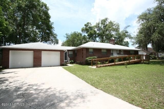 Property Photo:  1819 President Street  FL 32177 