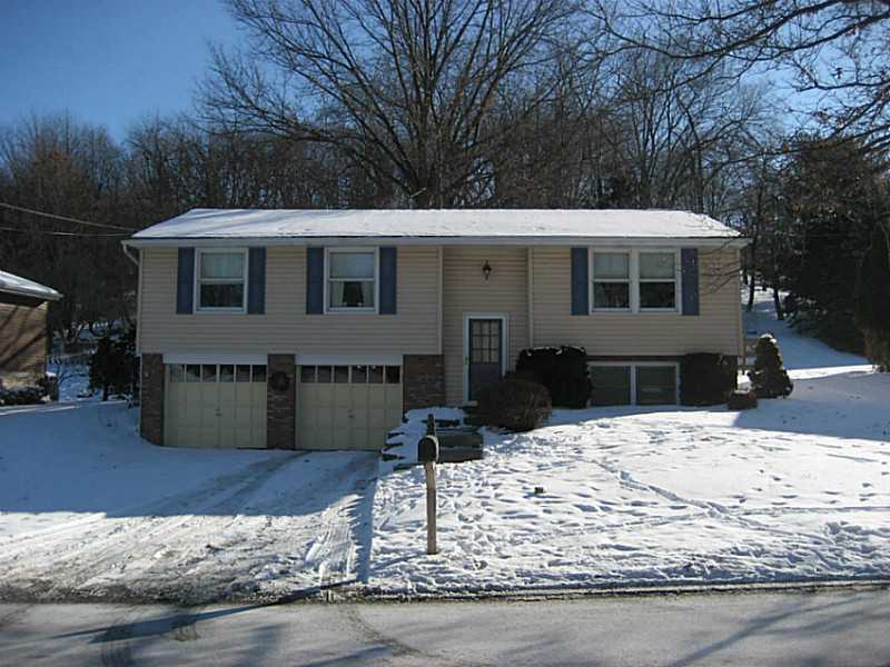 Property Photo:  2506 Sapling Drive  PA 15116 