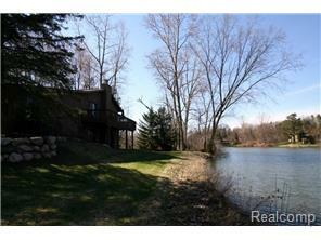 Property Photo: 6702 Blue Spruce Court MI 48324