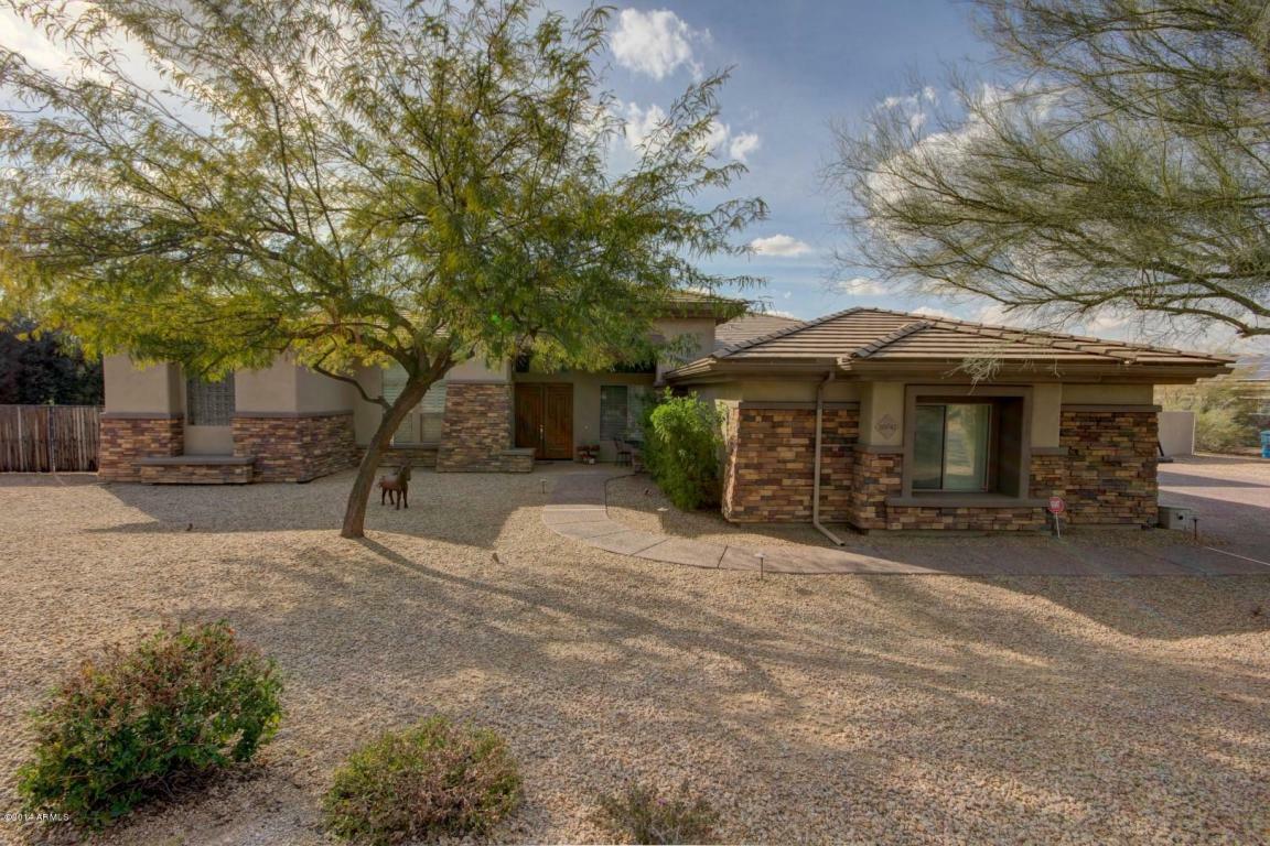 Property Photo: 10042 N 37th Street AZ 85028