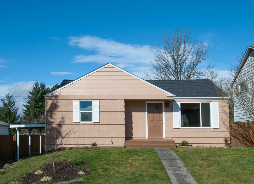 Property Photo:  7212 S 116th Street  WA 98178 