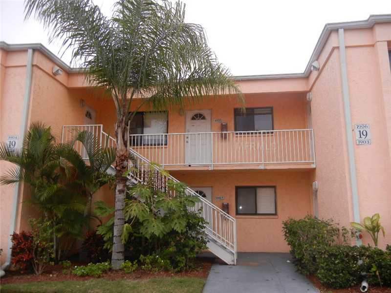 Property Photo: 5310 26th Street W 1905 FL 34207