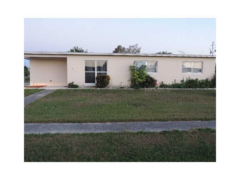 Property Photo:  183 Rodgers Avenue NE  FL 33952 