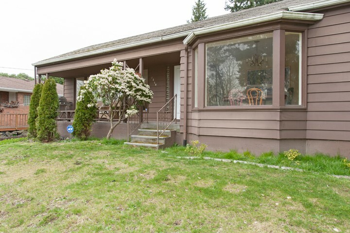 Property Photo:  3310 NE 45th Place  WA 98105 