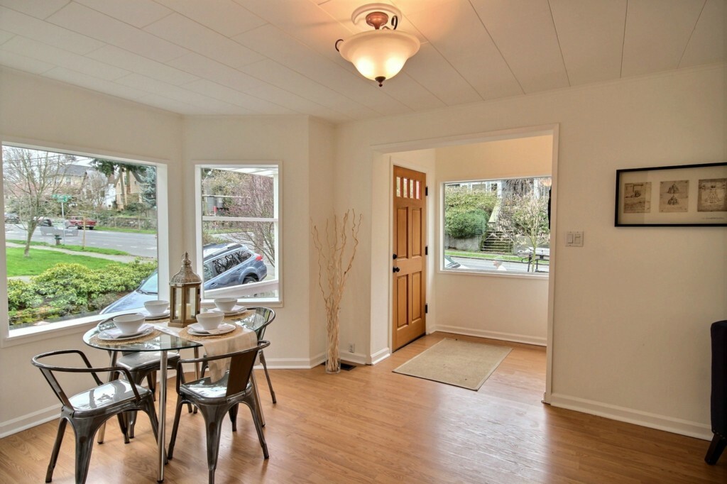 Property Photo: 6208 Latona Ave NE WA 98115