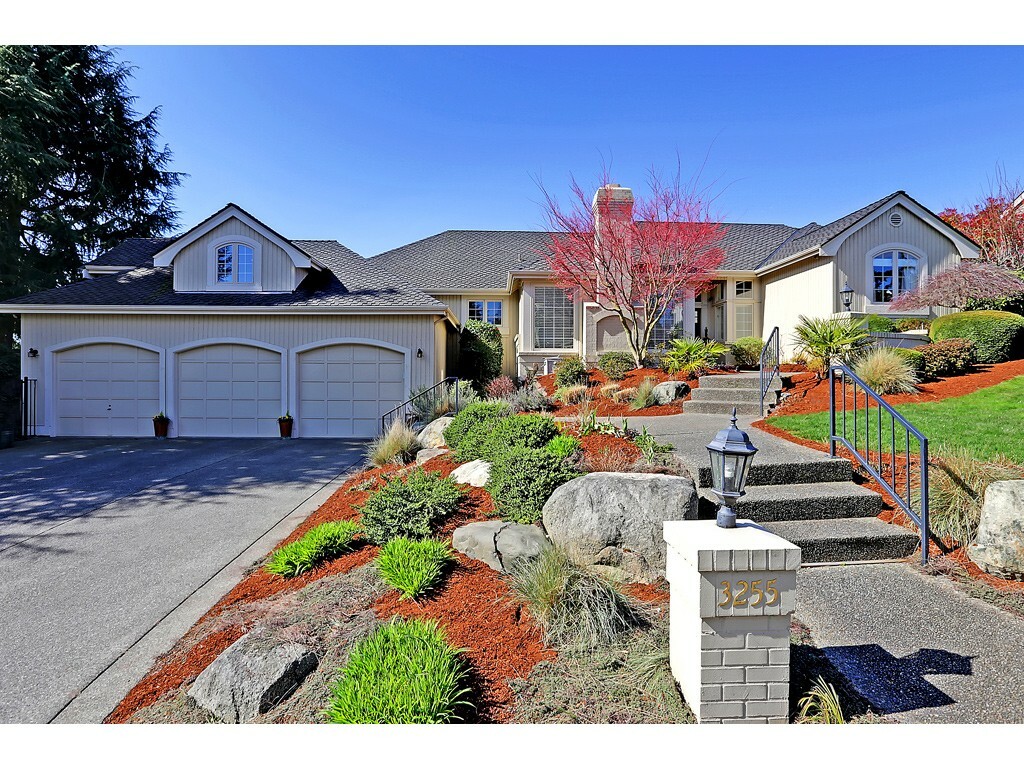 Property Photo: 3255 111th Avenue SE WA 98004