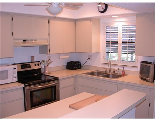 Property Photo: 933 Capri Isles Boulevard 42 FL 34292