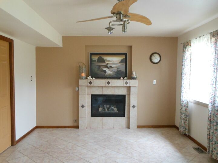 Property Photo:  15921 66th St E  WA 98390 
