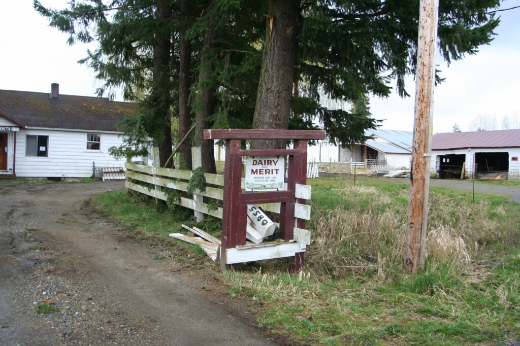 Property Photo: 5580 East Rd WA 98226