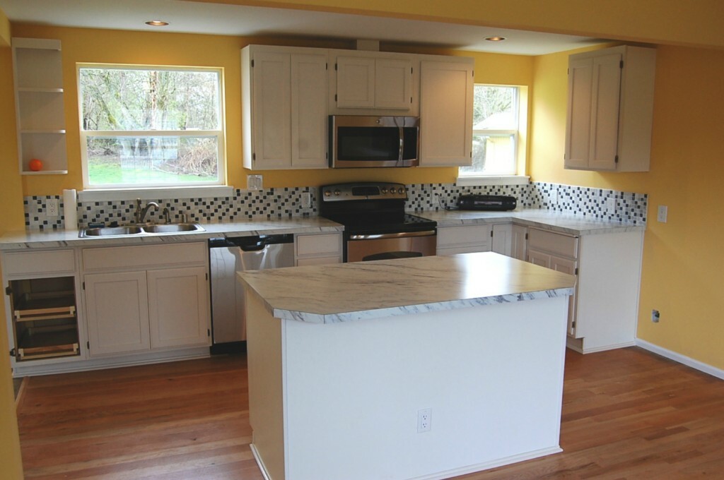 Property Photo: 3035 Cherrywood Ave WA 98225