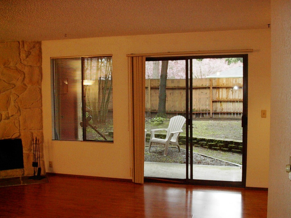 Property Photo: 16205 NE 12th Ct E-61 WA 98008