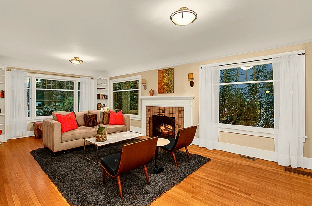 Property Photo: 1641 22nd Ave E WA 98112