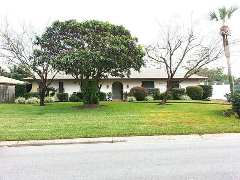 Property Photo:  4915 Darden Avenue  FL 32812 