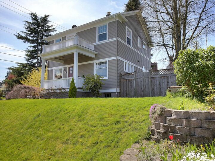 Property Photo:  2104 N Lawrence St  WA 98406 