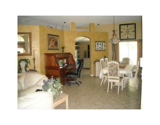 Property Photo:  10519 Sedgebrook Drive  FL 33569 