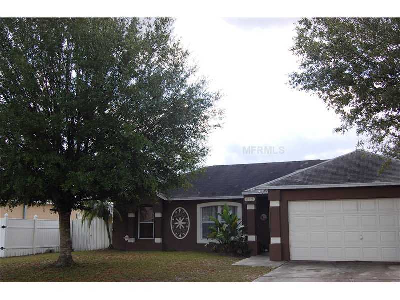 Property Photo:  812 Franconville Court  FL 34759 