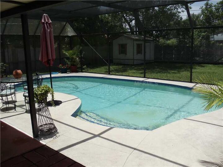 Property Photo:  832 Pineland Avenue  FL 34285 