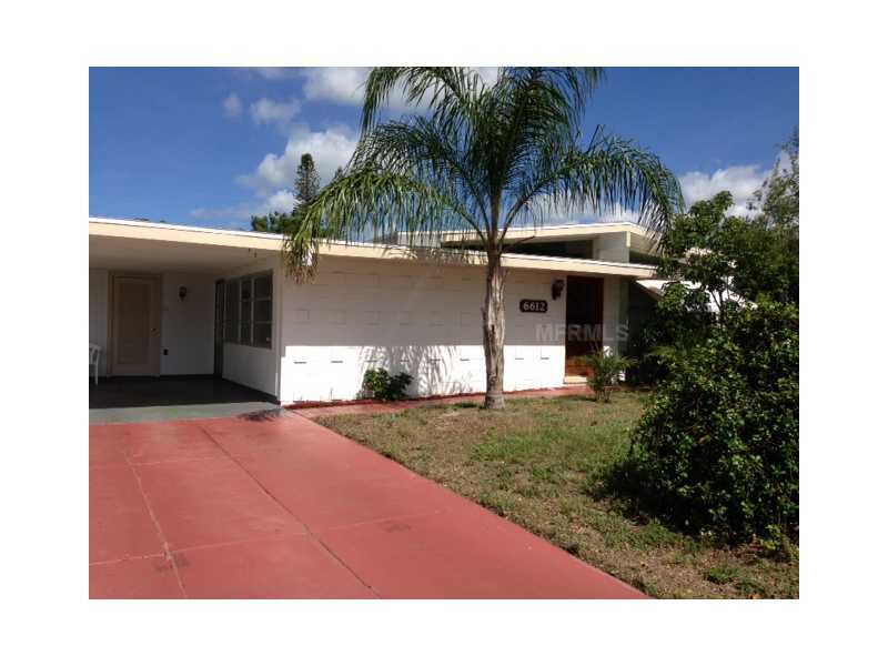 Property Photo:  6612 Wellesley Drive  FL 34207 