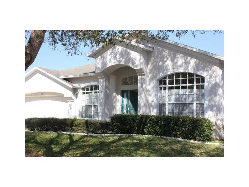 Property Photo: 450 Country Vineyard Drive FL 33594