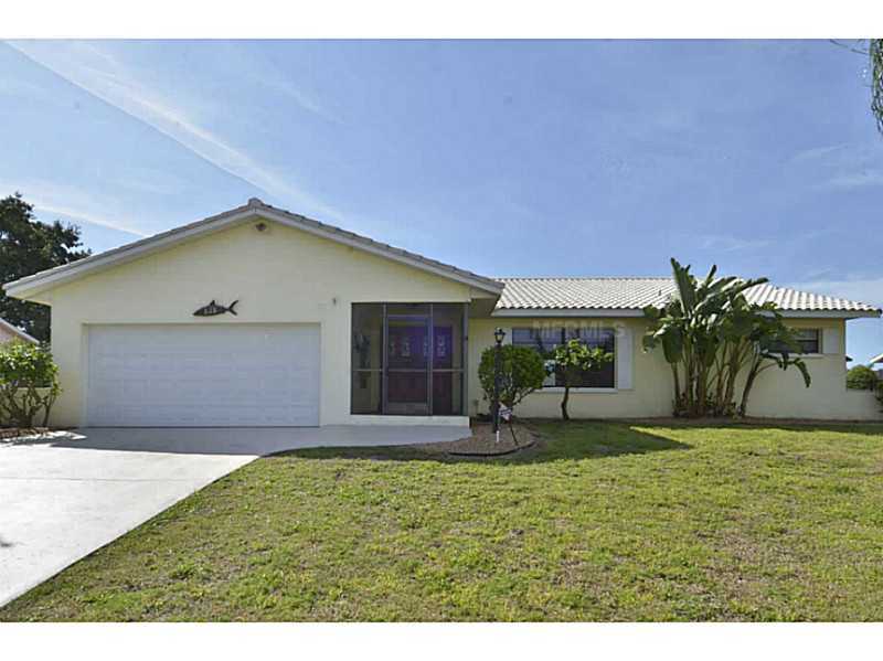 Property Photo:  828 Eagle Lane  FL 33572 