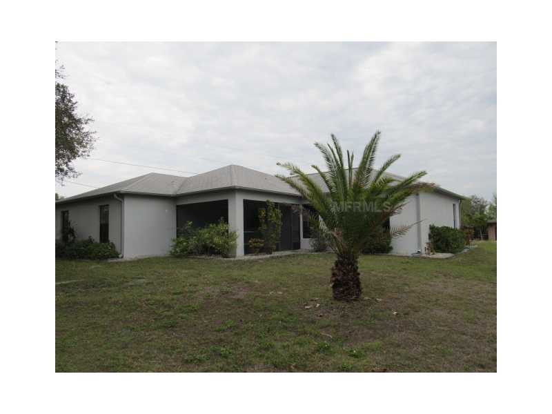 Property Photo:  1541 Yancy Street  FL 33952 