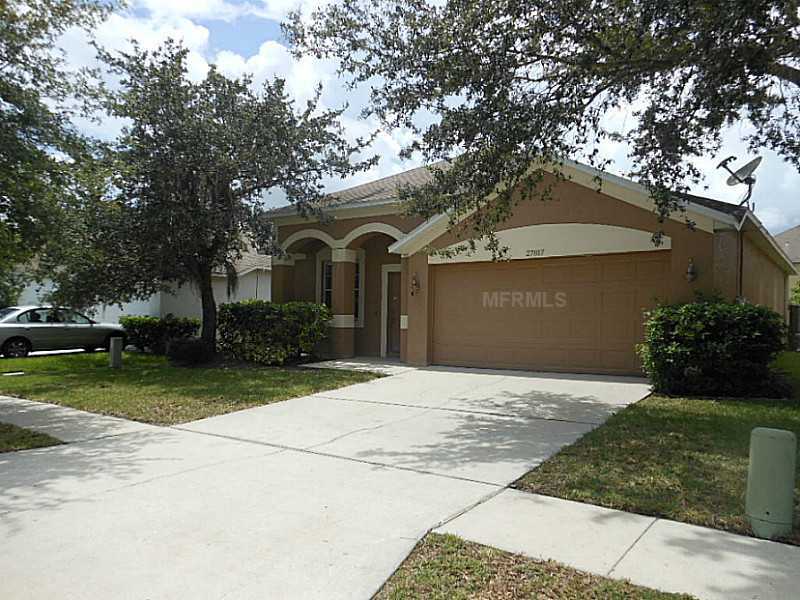 Property Photo:  27817 Sky Lake Circle  FL 33544 