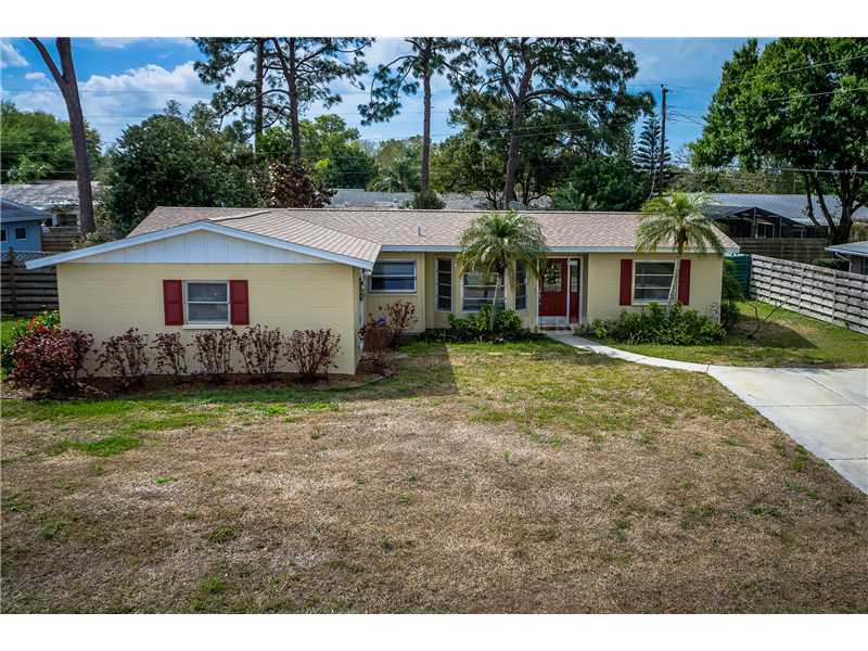 Property Photo:  2618 Bismark Way  FL 34231 