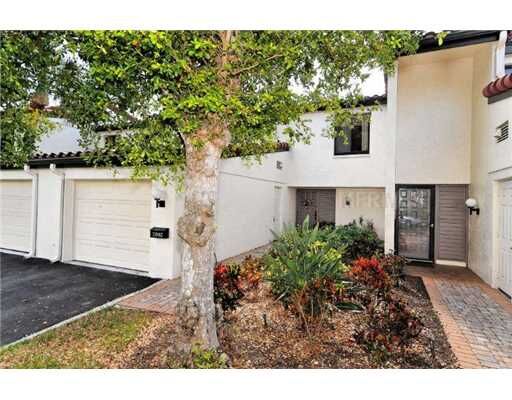 Property Photo: 2067 Gulf Of Mexico Drive 104B FL 34228