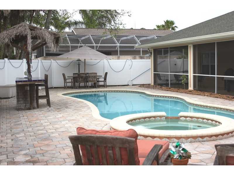 Property Photo:  8024 Elisabeth Lane  FL 33777 