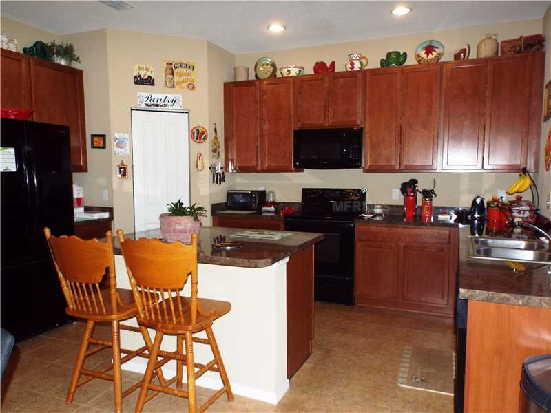 Property Photo:  224 Star Shell Drive  FL 33572 