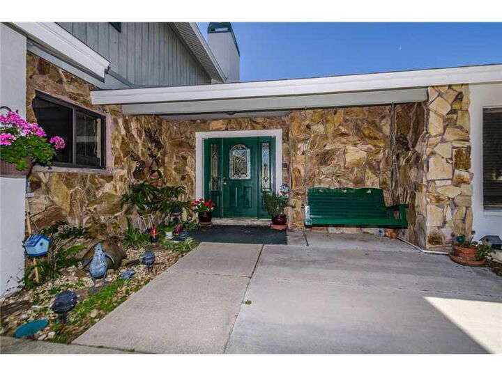 Property Photo: 2508 Pemberton Creek Drive FL 33584