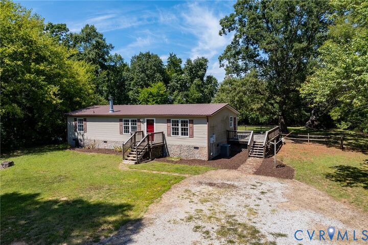 Property Photo: 220 Greenwood Road VA 23917