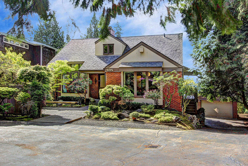 Property Photo: 5115 NE 180th Street WA 98155