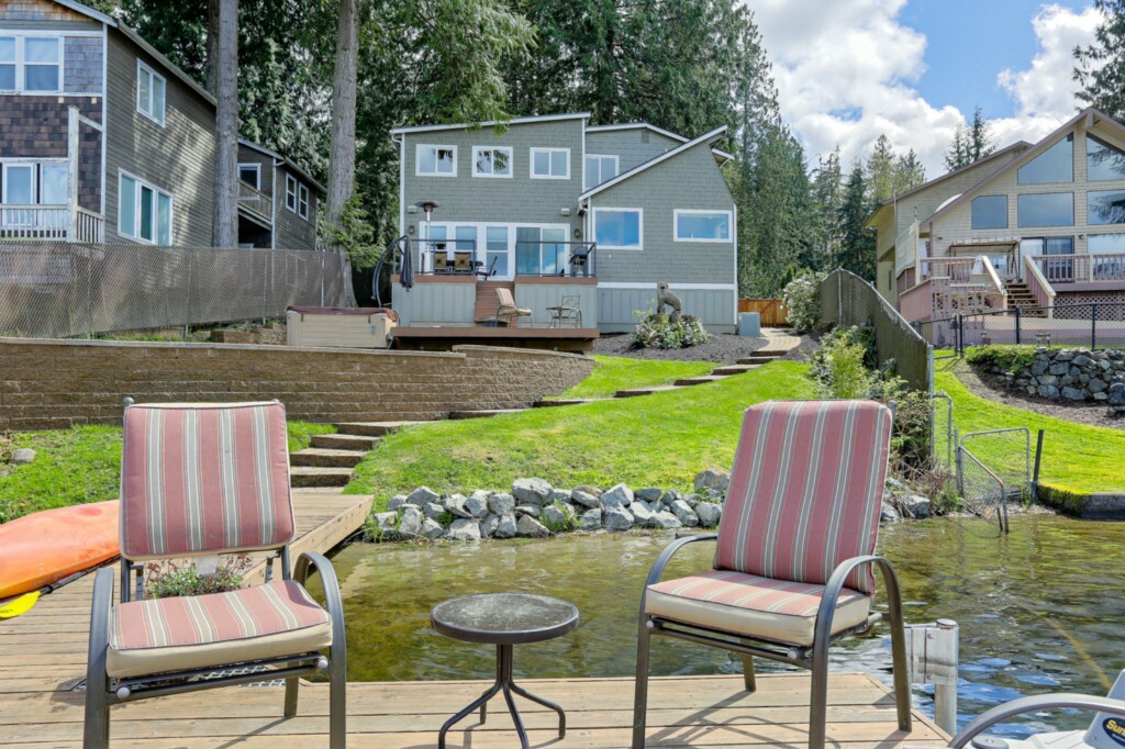 Property Photo:  24217 S Lake Roesiger Rd  WA 98290 