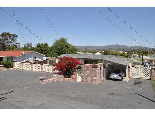 Property Photo:  826 Anns Way  CA 92083 