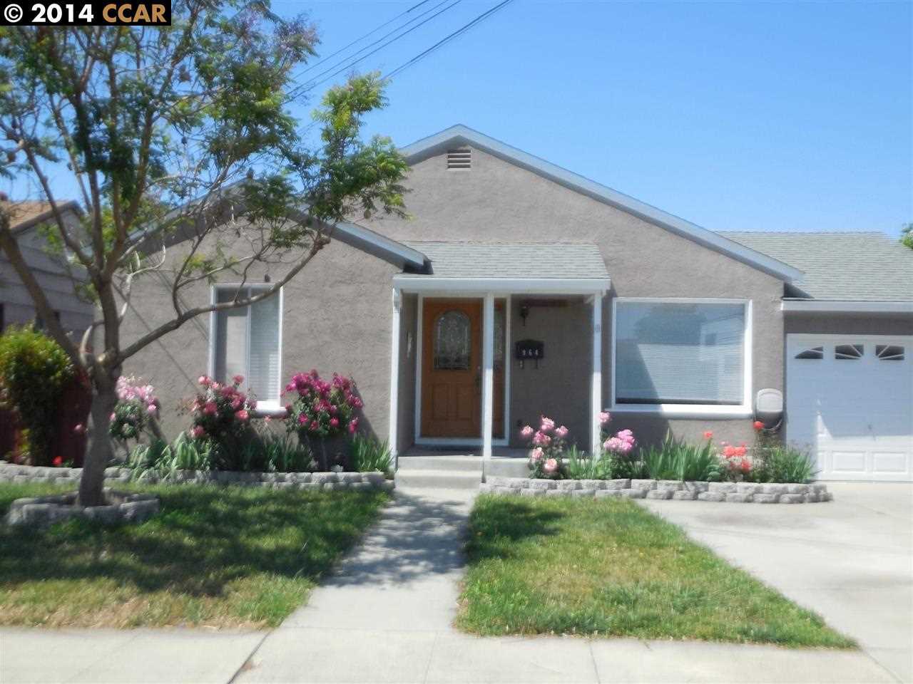 Property Photo:  964 Douglas Ct  CA 94577-1413 