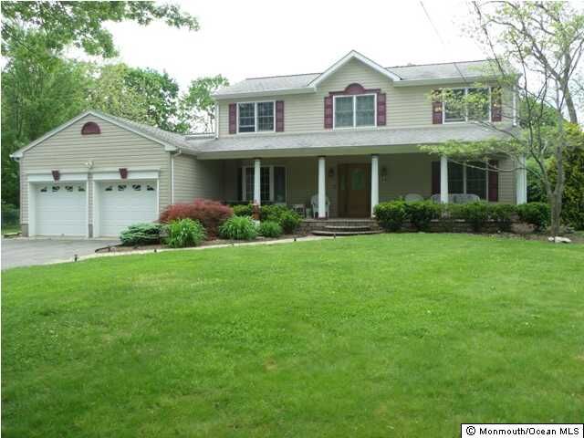 Property Photo:  39 Holly Glen Way  NJ 07724 