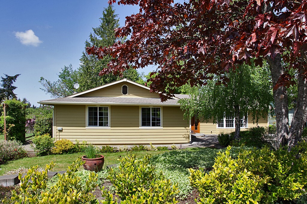 Property Photo:  4860 Spinnaker Dr  WA 98249 