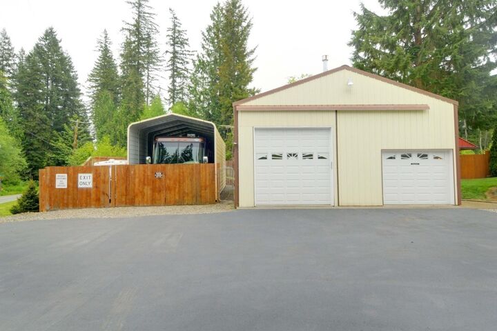 Property Photo:  5930 Mero Rd  WA 98290 