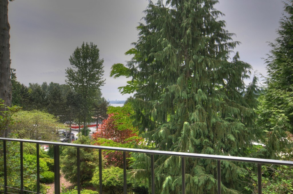 Property Photo:  11635 100 Ave NE  WA 98034 