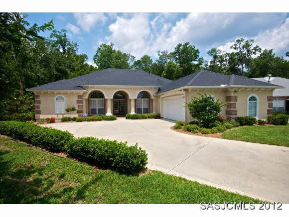 Property Photo: 609 Fernwood FL 32092