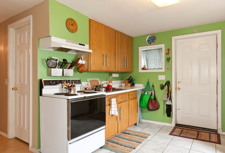 Property Photo:  634 W Nickerson St  WA 98119 