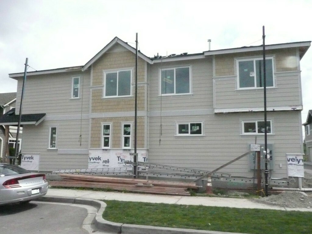 Property Photo:  13929 34th Drive SE B  L-203  WA 98012 