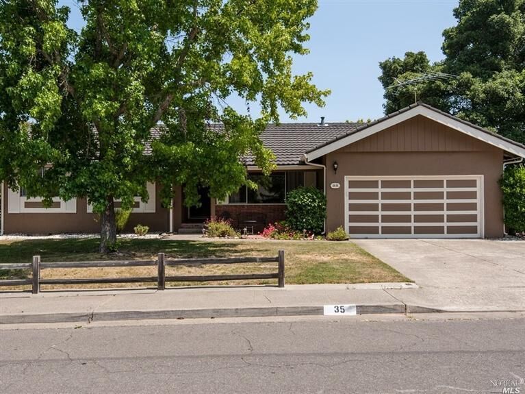 Property Photo: 35 San Gregorio Court CA 94947