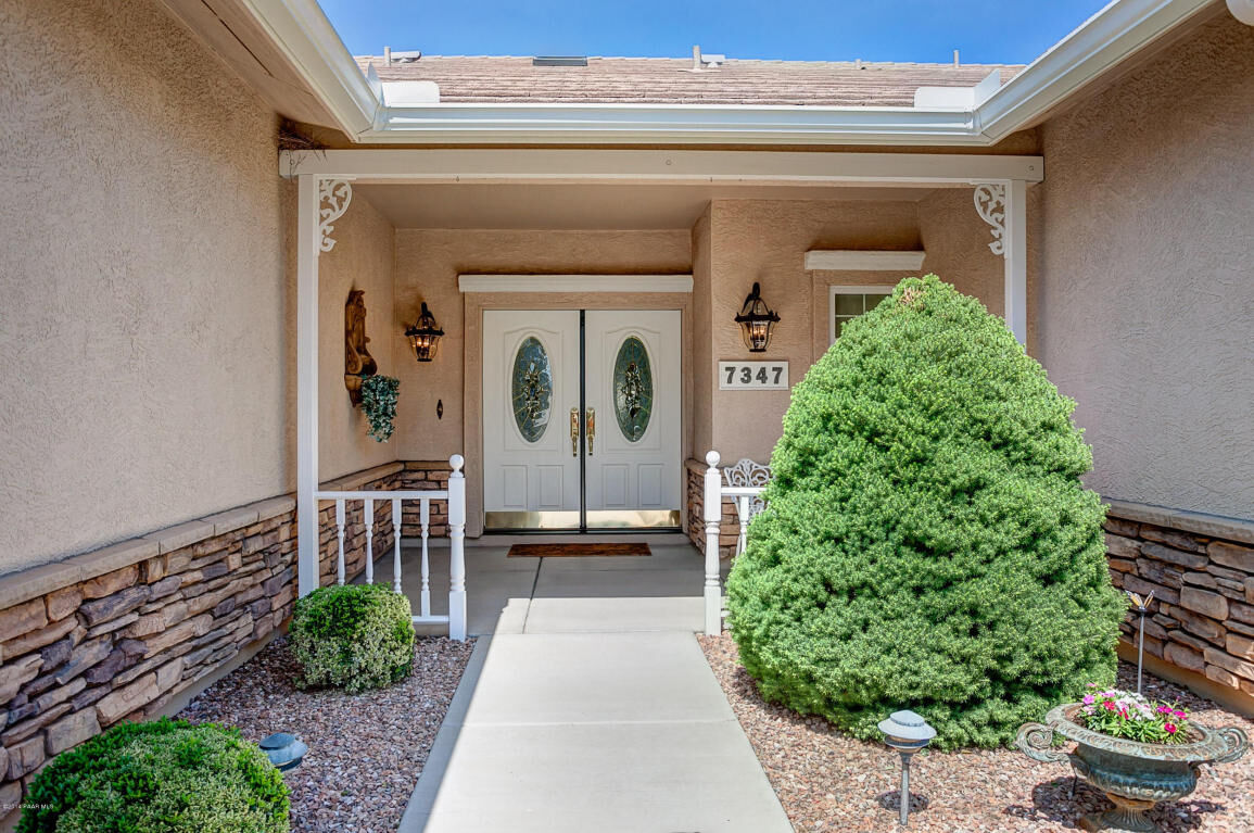 Property Photo: 7347 E Park Ridge AZ 86315
