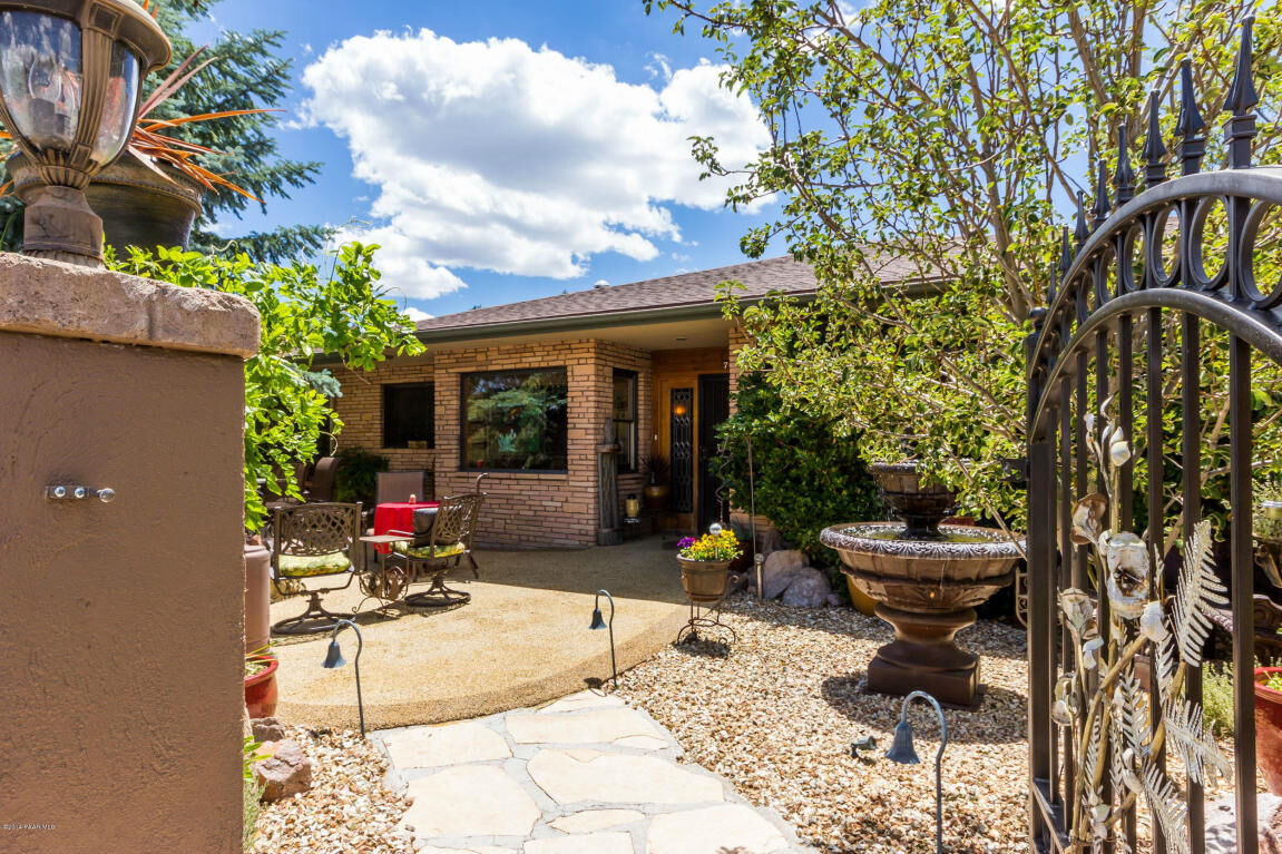 Property Photo: 790 Angelita AZ 86303