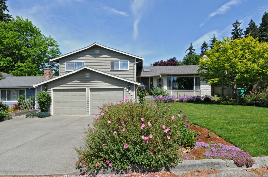 Property Photo:  1208 NW 199th Place  WA 98177 