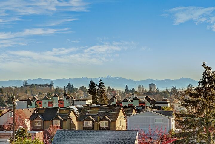 Property Photo: 4315 Evanston Ave N WA 98103